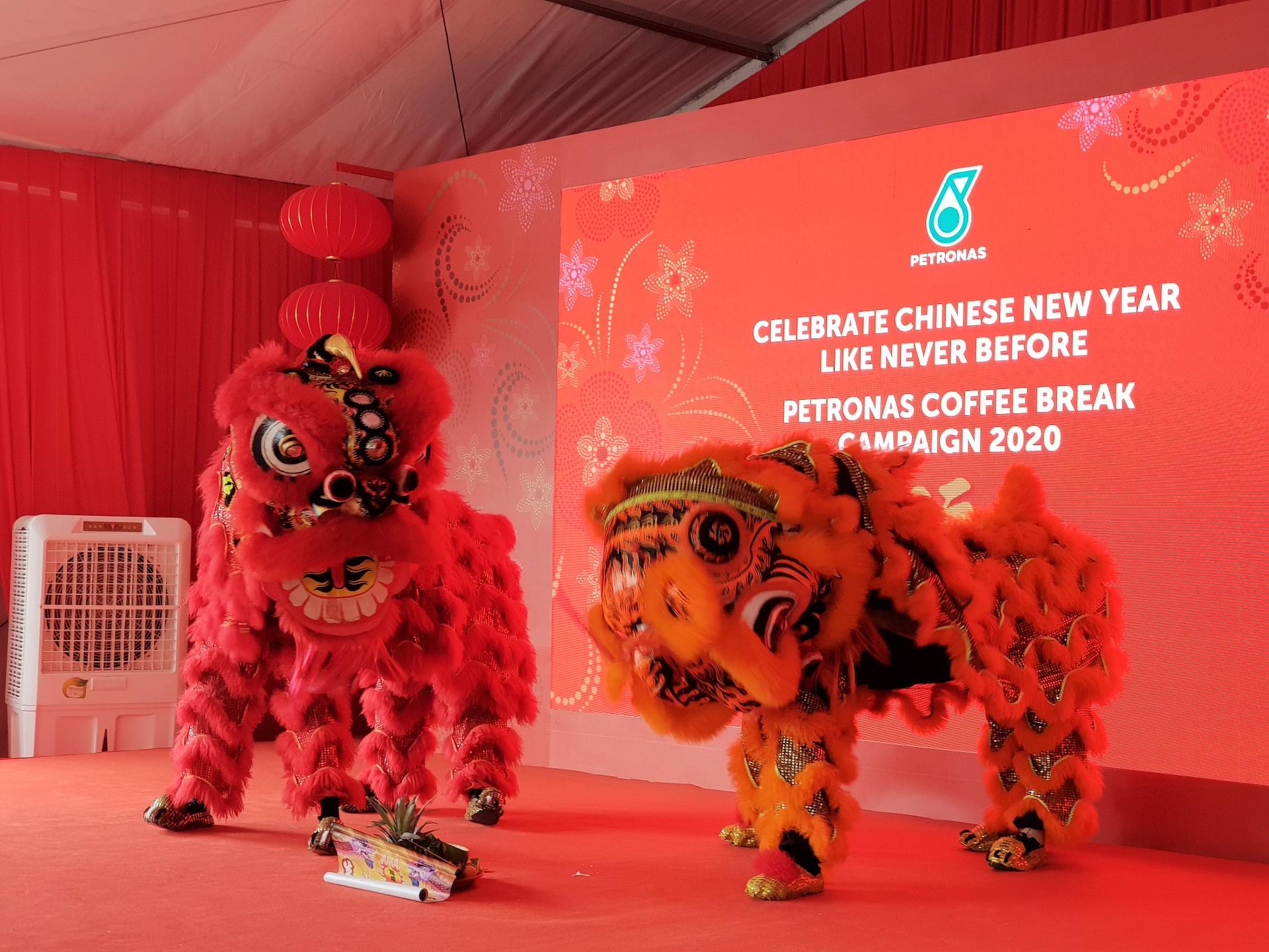 Lion dance performance service