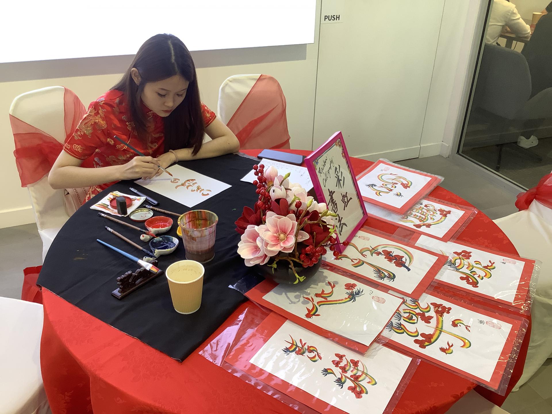 Chinese calligraphy artist for hire